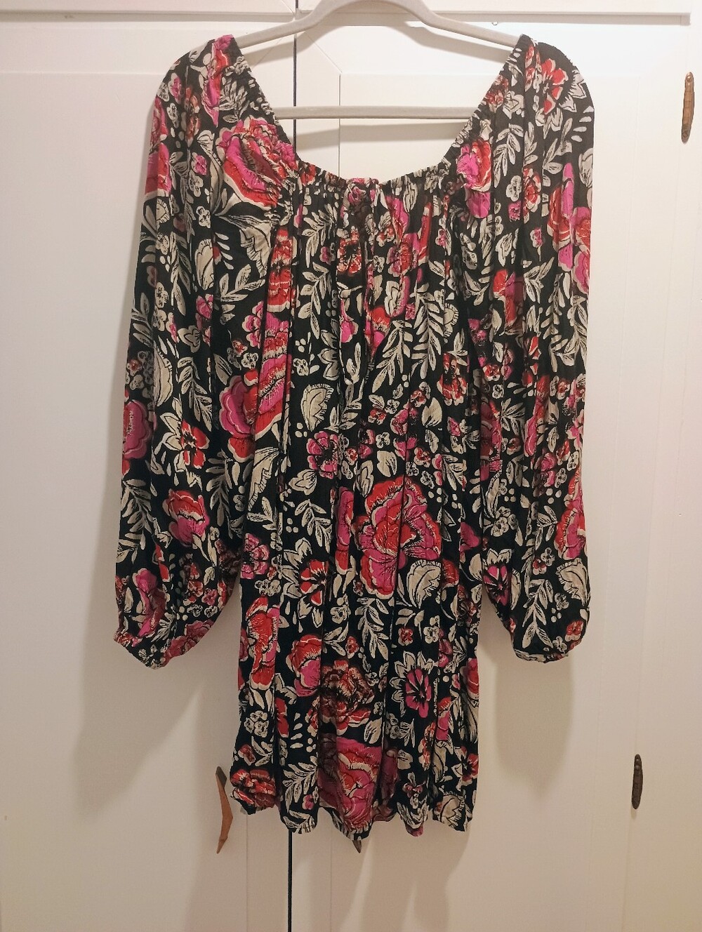Billabong Black Dress with Pink and Red Floral Print - Spring Warrior - Picture 6 of 7